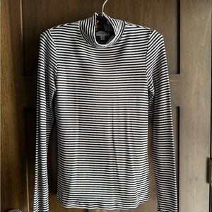 Evereve Kody Striped Turtleneck